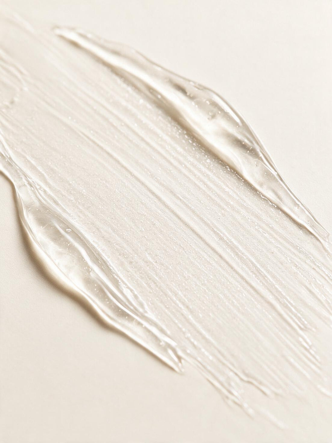 KERATIN SHIELD HAIR MIST, the texture of clear fine mist in close macro